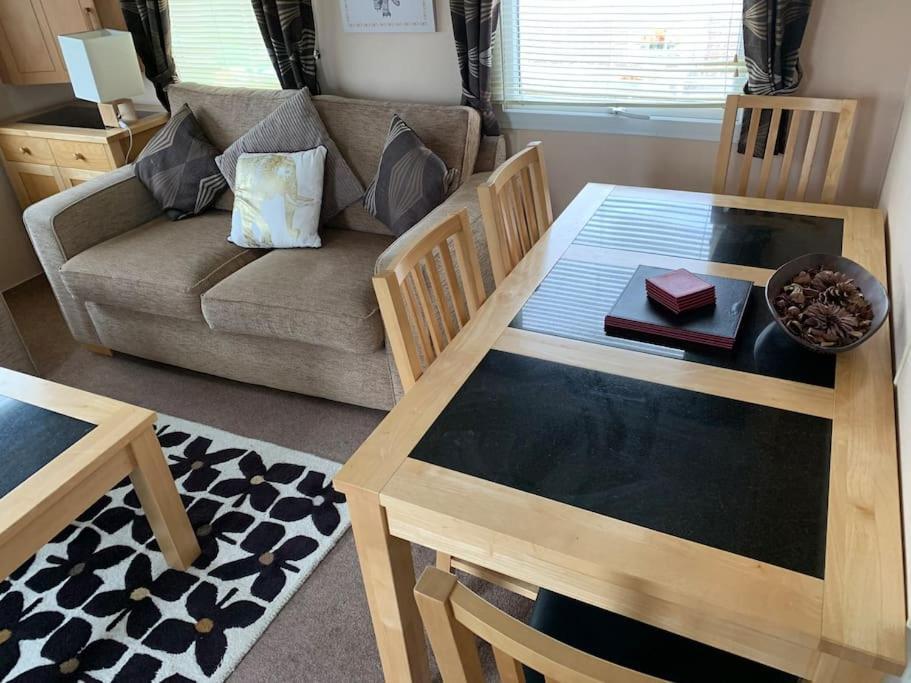 6 Berth Caravan On Sealands Site. Double Glazing Vila Ingoldmells Exterior foto